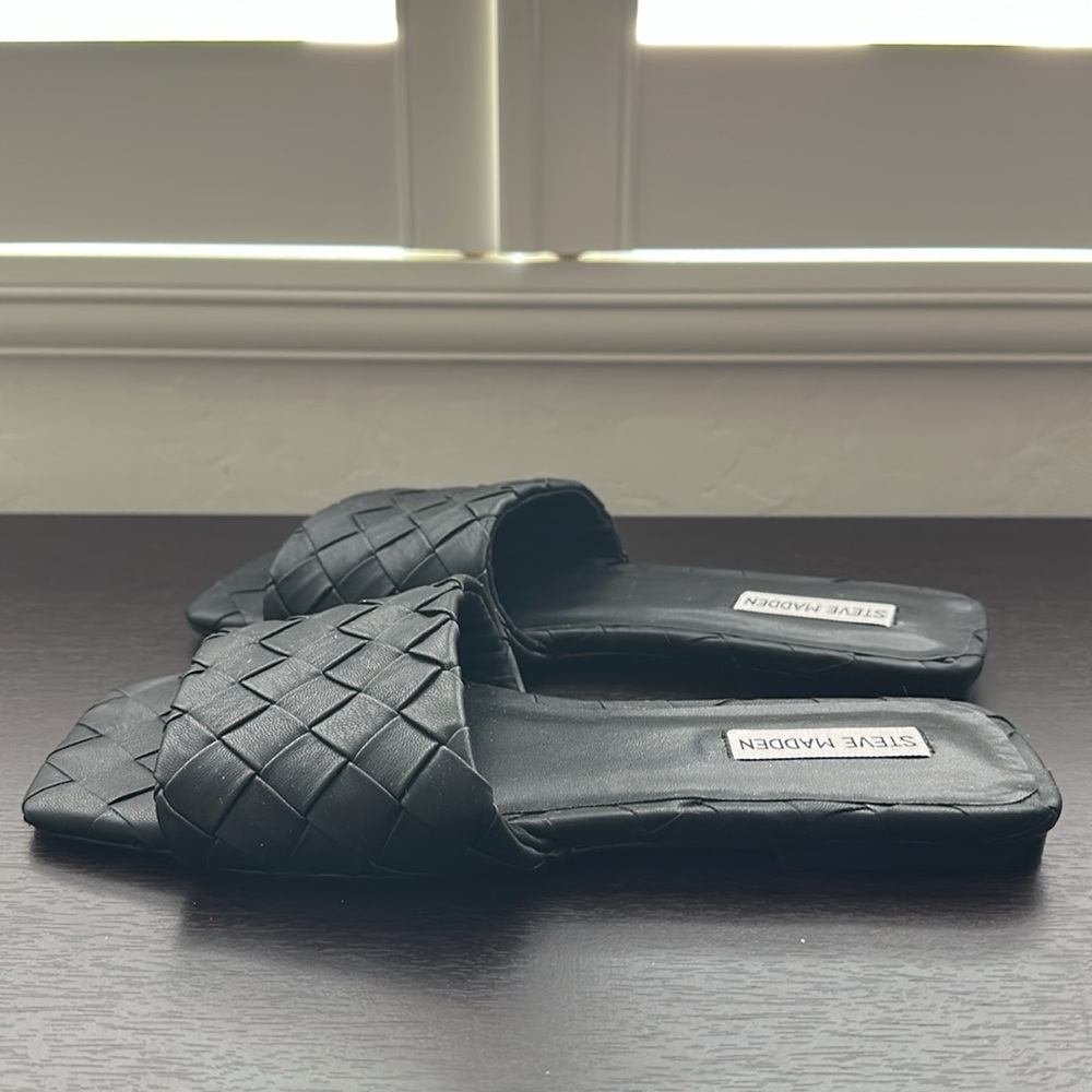 Steve Madden Melyza black slides / sandals - Picture 5 of 9